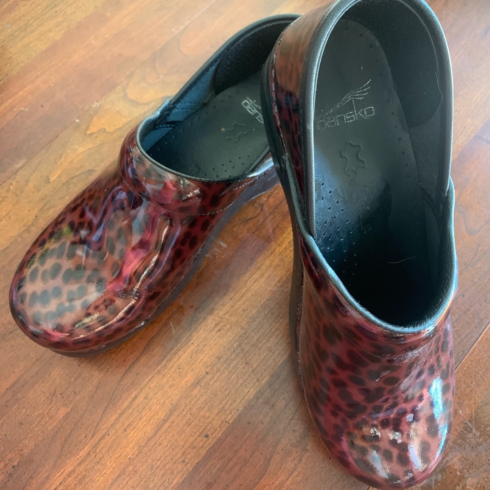 Dansko Prof Clogs Brown Tortoiseshell Patent Sz 39